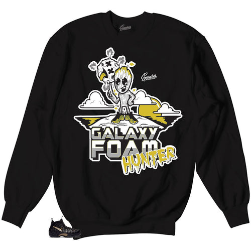Foamposite Black Gold sneakers matching black sweater | Black Gold Foamposite Sweater matching sneakers