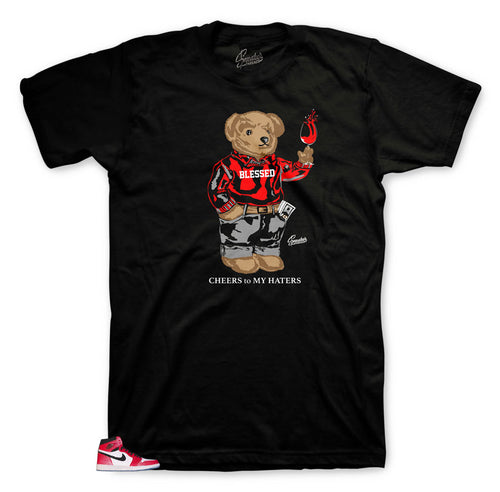 Black tee shirt that matches sneaker Jordan 1 Spider Verse collection